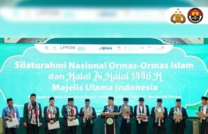 Kapolri Jenderal Polisi Drs. Listyo Sigit Prabowo, M.Si., menghadiri kegiatan silaturahmi nasional ormas-ormas Islam dan Halal Bihalal Idul Fitri 1446 Hijriah