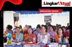 Ketua TP PKK Kabupaten Nias Selatan Hadiri Perayaan HUT Kartini Ke-146 di Desa Sondregeasi