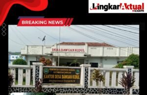 Kepala Desa Dawuan Kidul Kerja Bhakti Bersama Warga Masyarakatnya Di Dua Lokasi