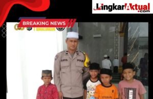 Bhabinkamtibmas Polsek Bosar Maligas Amankan Sholat Jumat Di Masjid Jami’ “Pekan Ujung Padang; Polres Simalungun Perkuat Komitmen Pelayanan Prima Untuk Masyarakat