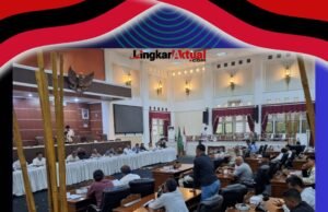 Polres Purwakarta Lakukan Pengamanan Audiensi Warga Di Gedung DPRD Purwakarta