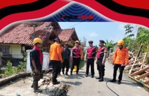 Sat Samapta Polres Purwakarta Tinjau Lokasi Bencana Alam Pergerakan Tanah