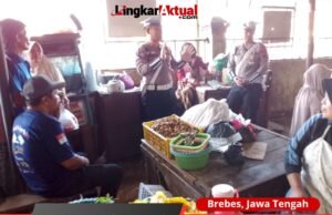 Satlantas Polres Brebes Edukasi Tertib Lalu Lintas di Pasar Bulakamba Lewat Program “Jakwir Lantas