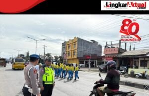 Polres Tanah Karo Amankan Lomba Gerak Jalan Pelajar Sambut HUT RI ke-80