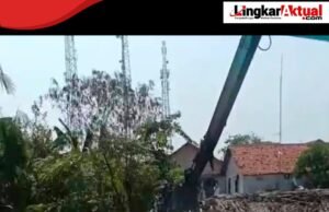Miris… Jembatan Akses Jalan Penghubung Antara Desa Sukamulya dan Desa Sukadarma Kec. Sukkatani, Dibongkar Tanpa Persetujuan Warga Sekitar Serta Izin dari Dinas Terkait