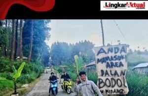 Kesal Jalan Rusak Tak Kunjung Diperbaiki, Warga DK Kali Kidang Tanam Pohon Pisang di Jalan Kabupaten Brebes