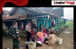 Sampaikan Bahaya Narkoba, Babinsa Dan Bhabinkamtibmas Polsek Plered Gelar Jumat Curhat