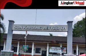 Berkantor Di emperan Kelas: Kepsek SDN Karang Anyar 01 Kecamatan Karang Bahagia Bekasi Butuh Tamblok