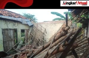 Rumah Seorang Warga Roboh di Kampung Kedung plasman, Pihak Pemerintah Daerah tidak Peduli