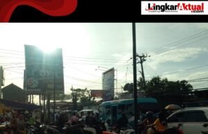 Kemacetan Parah di Jalan Raya Sepatan–Tanah Merah, Warga Desak Pelebaran Jalan
