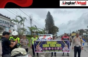 Kasat Lantas Polres Tanah Karo Pimpin Sosialisasi Ops Zebra Toba 2025 di Jl. Jamin Ginting