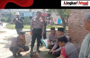 Jumat Berkah Kapolsek Pebayuran Berikan Tali Asih Kepada Warga Tuna Daksa