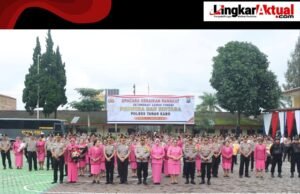 Polres Tanah Karo Gelar Upacara Kenaikan Pangkat Personel