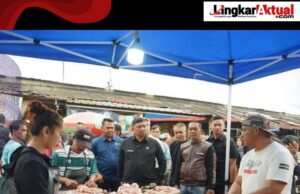 Jelang Ramadan, Bupati Garut Pantau Ketersediaan Bapokting di Pasar Guntur Ciawitali