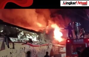 Si Jago Merah Melalap kios dan Bangunan di Pasar Rebo, Kabupaten Purwakarta