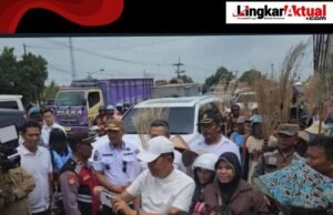 Penyapu Koin di Jalur Pantura Indramayu Tolak Kompensasi Rp50 Ribu, Klaim Penghasilan Harian Capai Rp150 Ribu