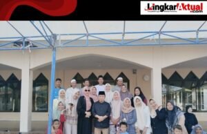 Momen Hangat Idul Fitri 1447 H: Ketua Fraksi PKS DPR RI Dr H. Jazuli Juwaini,.MA Silaturahmi ke Kediaman Keluarga Besar Almarhum H. Syukur