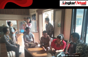 Satres PPA & PPO Polres Tanah Karo Serahkan Bayi kepada Ayah Kandung