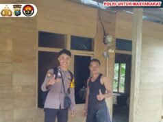 Briptu Heweli K. Lahagu Melaksanakan Kegiatan Patroli Sekaligus Sambang DDS (Door to Door System)