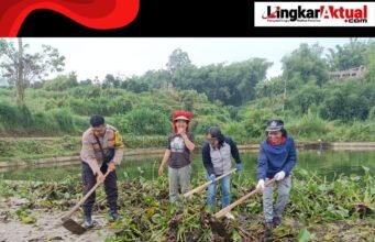 Dalam rangka menjaga kebersihan lingkungan serta mempererat kebersamaan dengan masyarakat