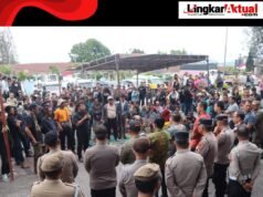 Polres Karo Amankan Aksi Unjuk Rasa Warga Desa Doulu dan Desa Semangat Gunung, Situasi Tetap Kondusif