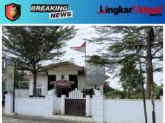 Sungguh Miris! Bendera Merah Putih Robek dan Kusam Masih Berkibar Dihalaman Kantor Desa Jati Wangi, Diduga Berpotensi Langgar UU