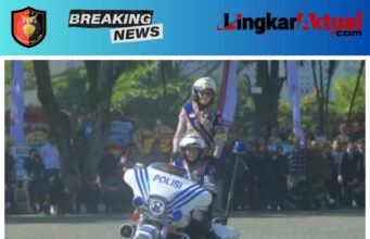 Akrobatik Brigade Motor Mojang Lodaya Polda Jabar Meriahkan Hari Bhayangkara ke-80