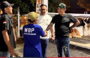Kepala Desa Hoho dan Ketua Squad Nusantara Jalu Seno Aji Apresiasi Pengembangan Peternakan Di Laskar Farm Lapas Karawang