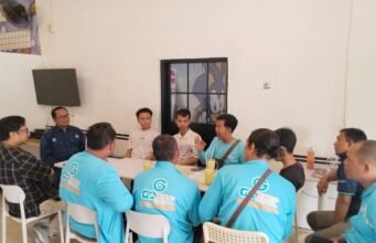 Management GOKAR Bahas Pengembangan Aplikasi Transportasi Online Asli Karawang Modern