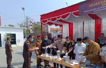 Transparan dan Akuntabel, Kejari Brebes Musnahkan Barang Bukti 30 Perkara