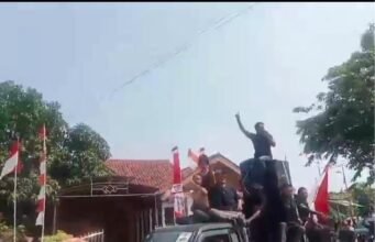 Oknum Pendukung Bakal Calon Kades Karangbahagia Inisial C, Diduga Lakukan Provokasi dan Mengucap Kata “Tolol”, Warga Mengaku Diarahkan Agar Tidak Mendukung Petahana