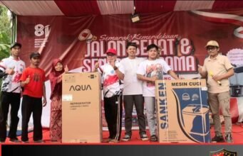 Semangat Gotong Royong Warnai Jalan Sehat HUT RI ke – 81 di Dusun Cirumyang Brebes