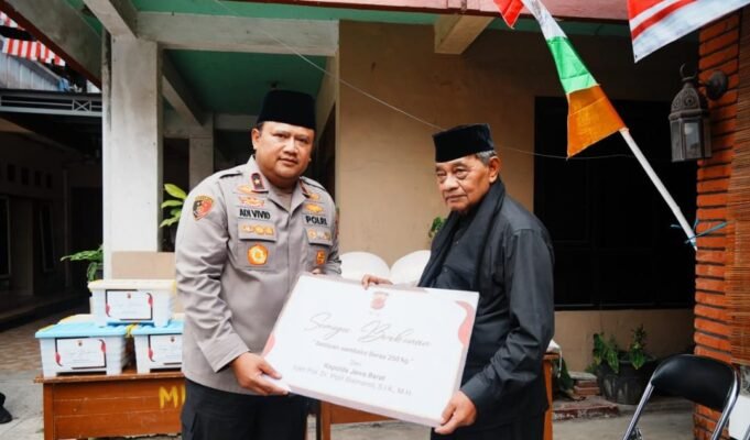 Waka Polda Jabar Silaturahmi Kamtibmas ke Pondok Pesantren Cipasung, Perkuat Sinergi Polri dan Ulama