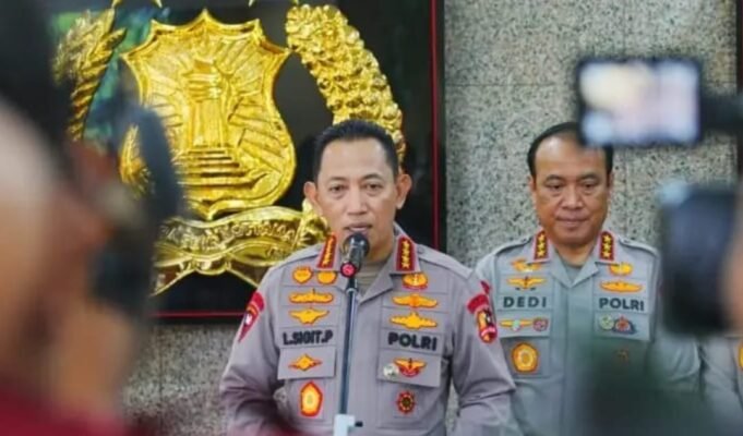 Kapolri Instruksikan Jajaran Siaga Hadapi Dampak Erupsi Gunung Anak Krakatau