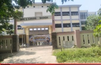 SMPN 3 Karangbahagia Kabupaten Bekasi Kondisinya Memprihatinkan, Warga: “Ini Sekolahan atau Gudang Tidak Terawat?”