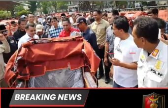 190 Pembecak di Kabupaten Bekasi Terima Becak Listrik, 200 Tablet Pintar Disalurkan ke 20 Sekolah