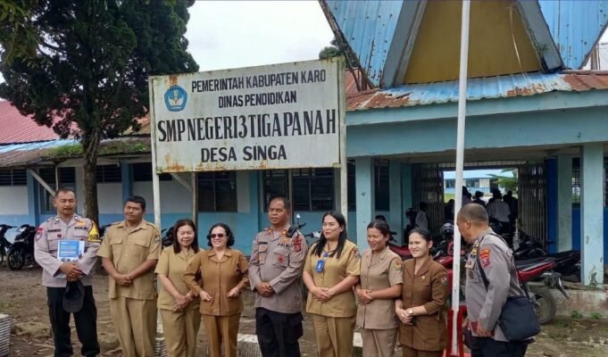Kapolsek Tigapanah Sosialisasikan SPMB SMA Kemala Taruna Bhayangkara kepada Pelajar SMP Negeri 3 Tigapanah