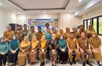 Tekan Angka Stunting, Plt Ketua TP PKK Kabupaten Bekasi Salurkan Paket Pangan Bergizi di Karang Bahagia