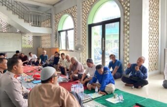 Ngariung Bersama Warga Dian Anyar, Wakapolres Purwakarta Tampung Keluhan dan Bahas Solusi Kamtibmas
